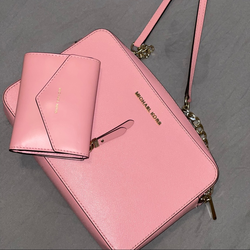 Michael Kors Leather Crossbody purse & wallet set
